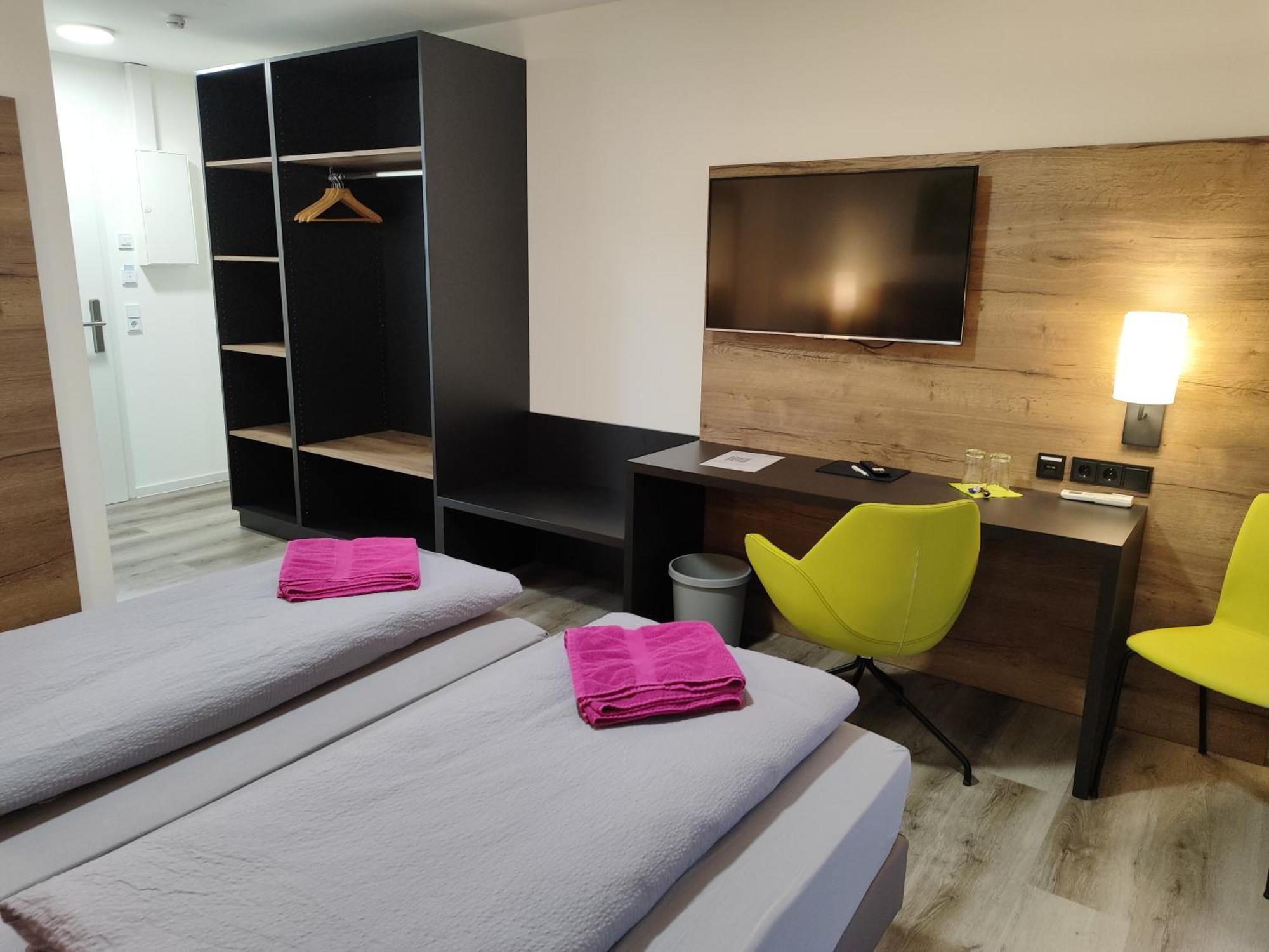 Hotel Gaestehaus Stock Zimmer Kraeuterstueble Friedrichshafen Exterior foto